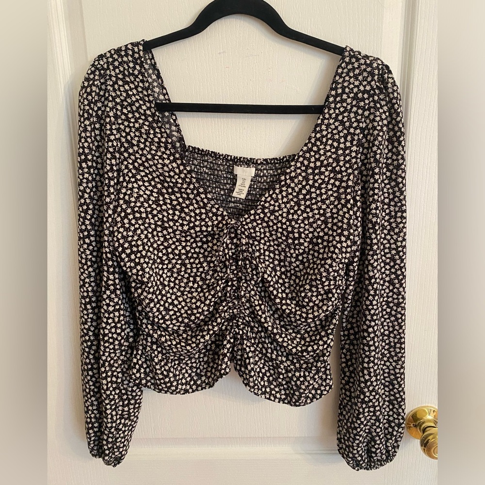 Black Floral Ruched Long Sleeve Crop Top